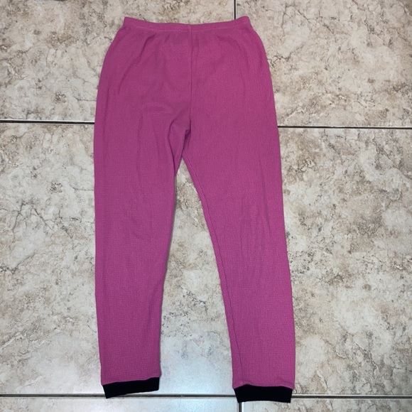 New HELLO KITTY TWO PIECE SET PIJAMA BOTTOMS PINK GIRLS - Picture 2 of 3